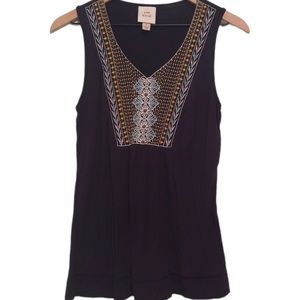 Knox Rose Embroidered Tank - Medium